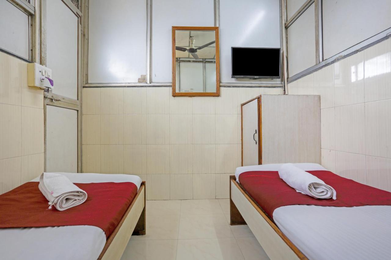 Terminus Hotel Bandra Mumbai Exteriör bild