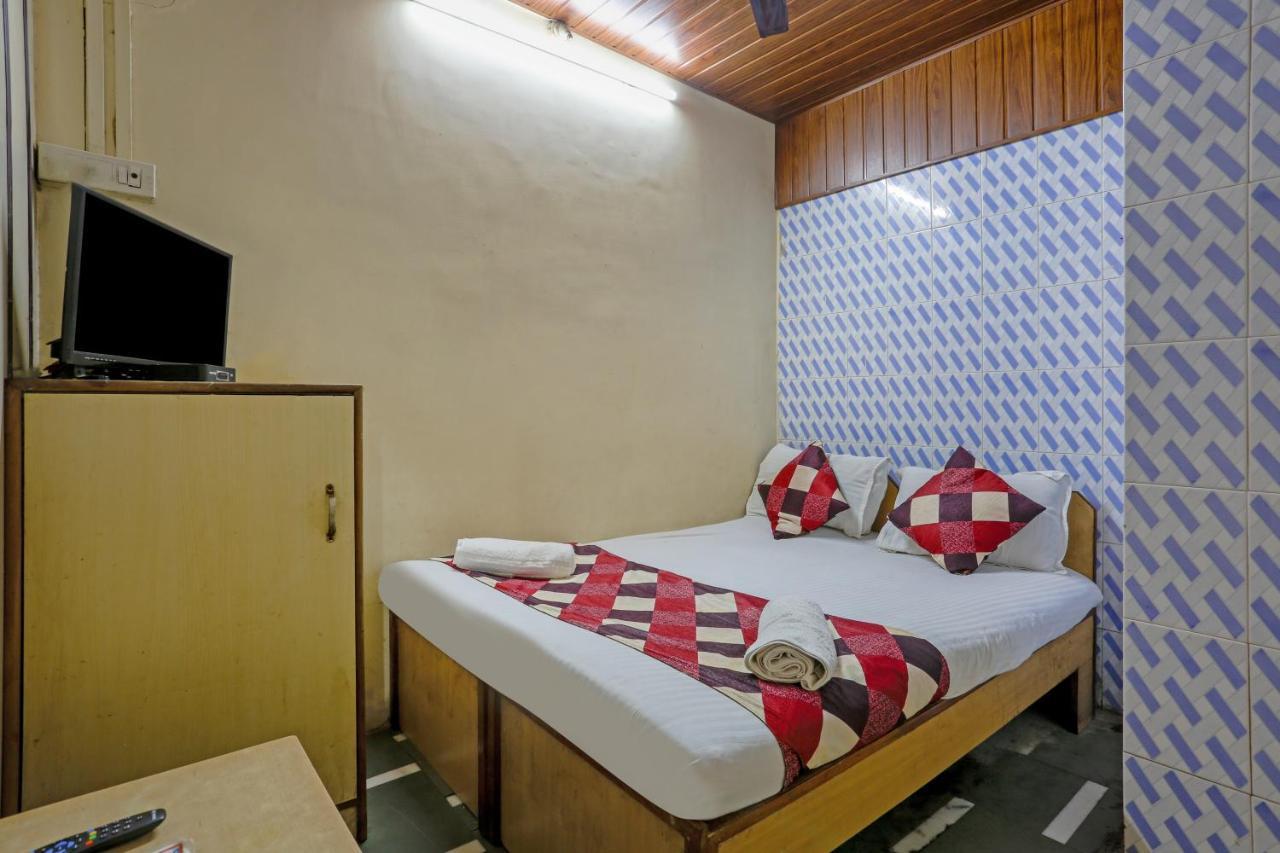 Terminus Hotel Bandra Mumbai Exteriör bild