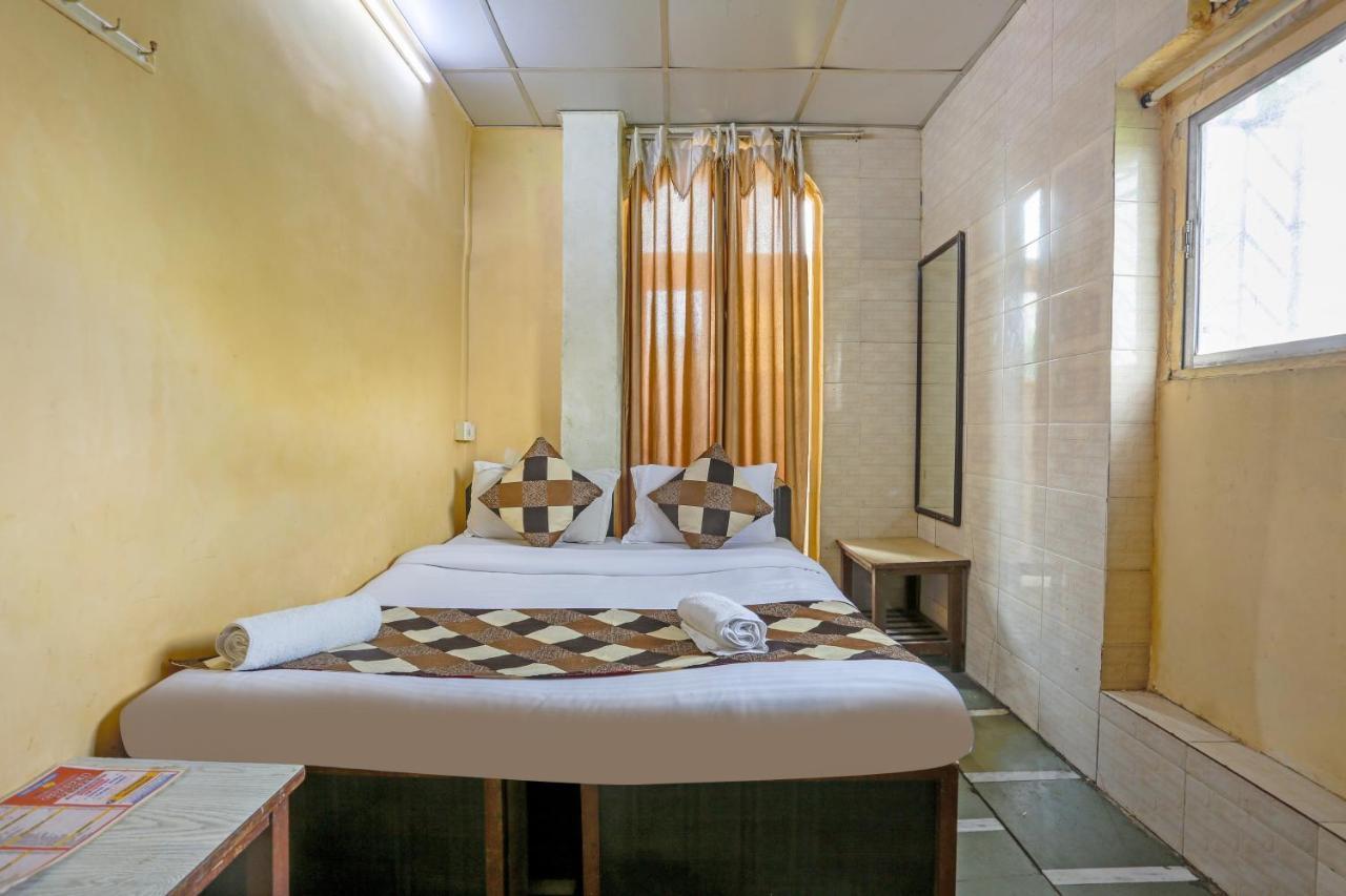 Terminus Hotel Bandra Mumbai Exteriör bild